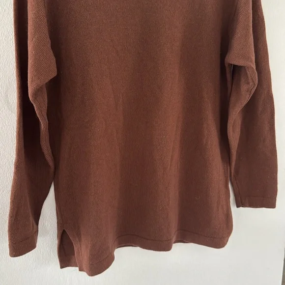Saks Fifth Avenue Cashmere Sweater Womens Medium Brown Knit Neutral Long Sleeve - Picture 4 of 10